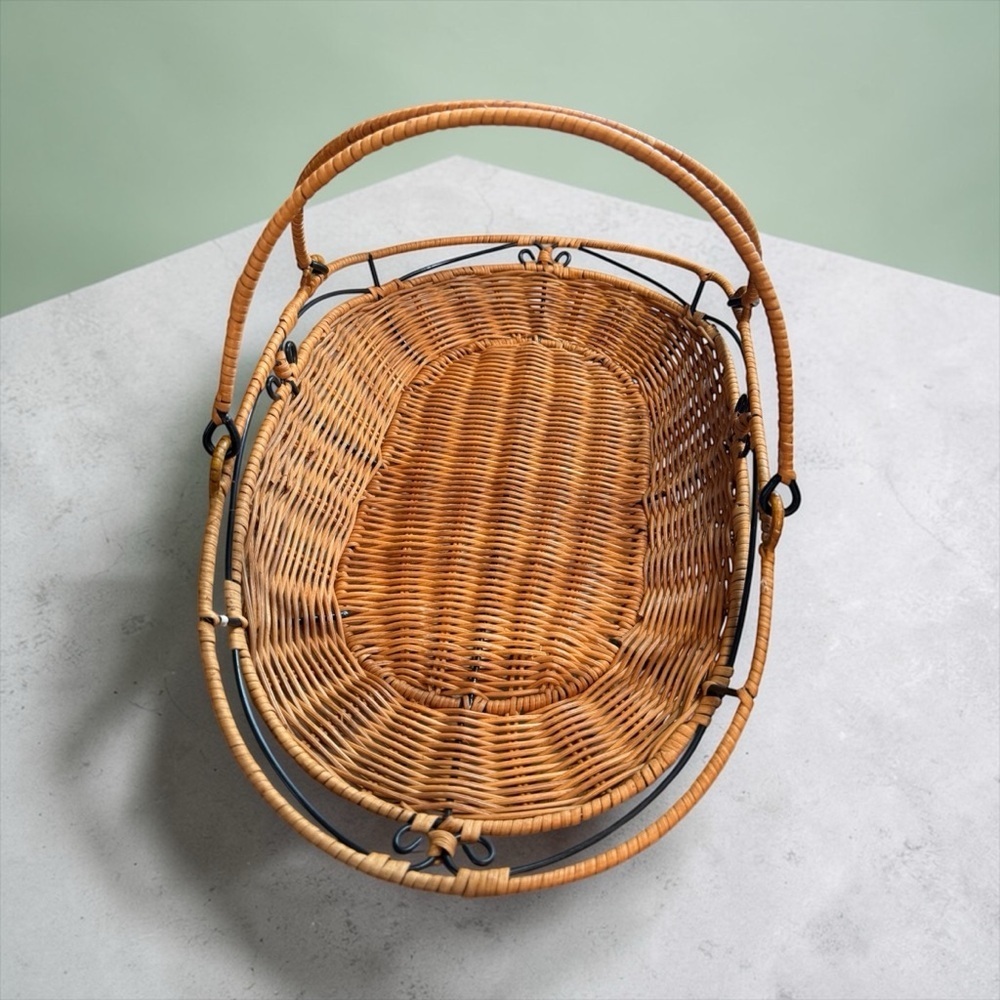 Princess House Wicker Basket 18 1/2” x 10” - Picture 2 of 6